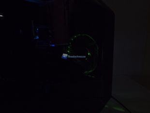 Antec-Cube-Razer-Edition-40