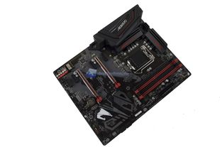GIGABYTE Z370 AORUS Gaming 3 8