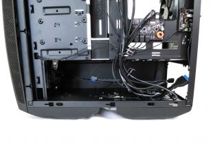 NZXT-Manta-Window-50