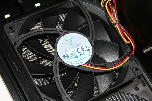 thumb 00062 SILVERSTONE GD08 HTPC XTREMEHARDWARE.COM