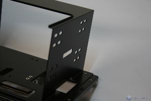 thumb 00075 SILVERSTONE GD08 HTPC XTREMEHARDWARE.COM